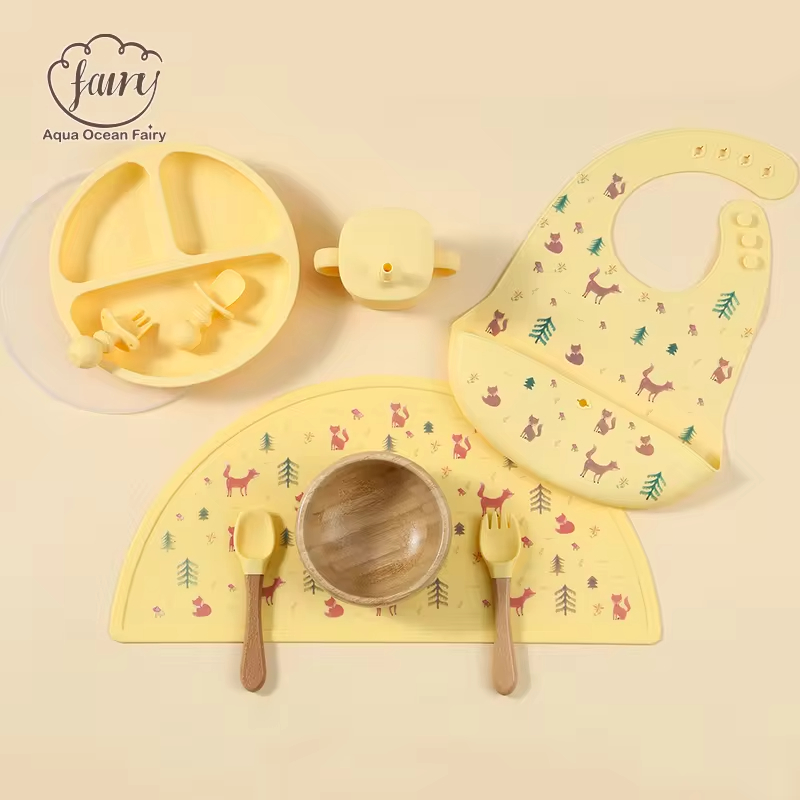 Silicone Bibs Suction Baby Feeding Plate And Spoon Kids Dining Gift Set